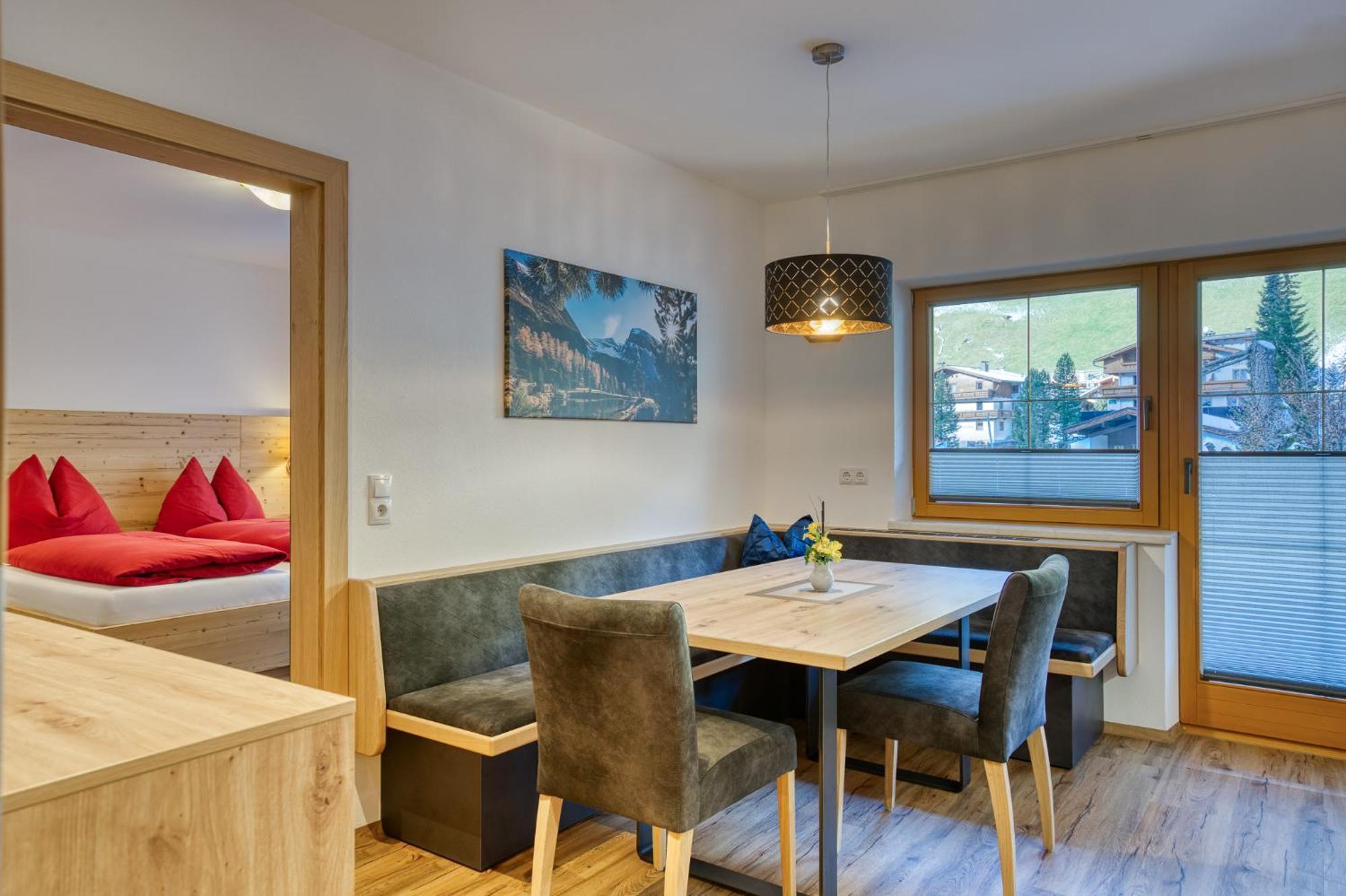Alpenrose Tux Apartment Ngoại thất bức ảnh