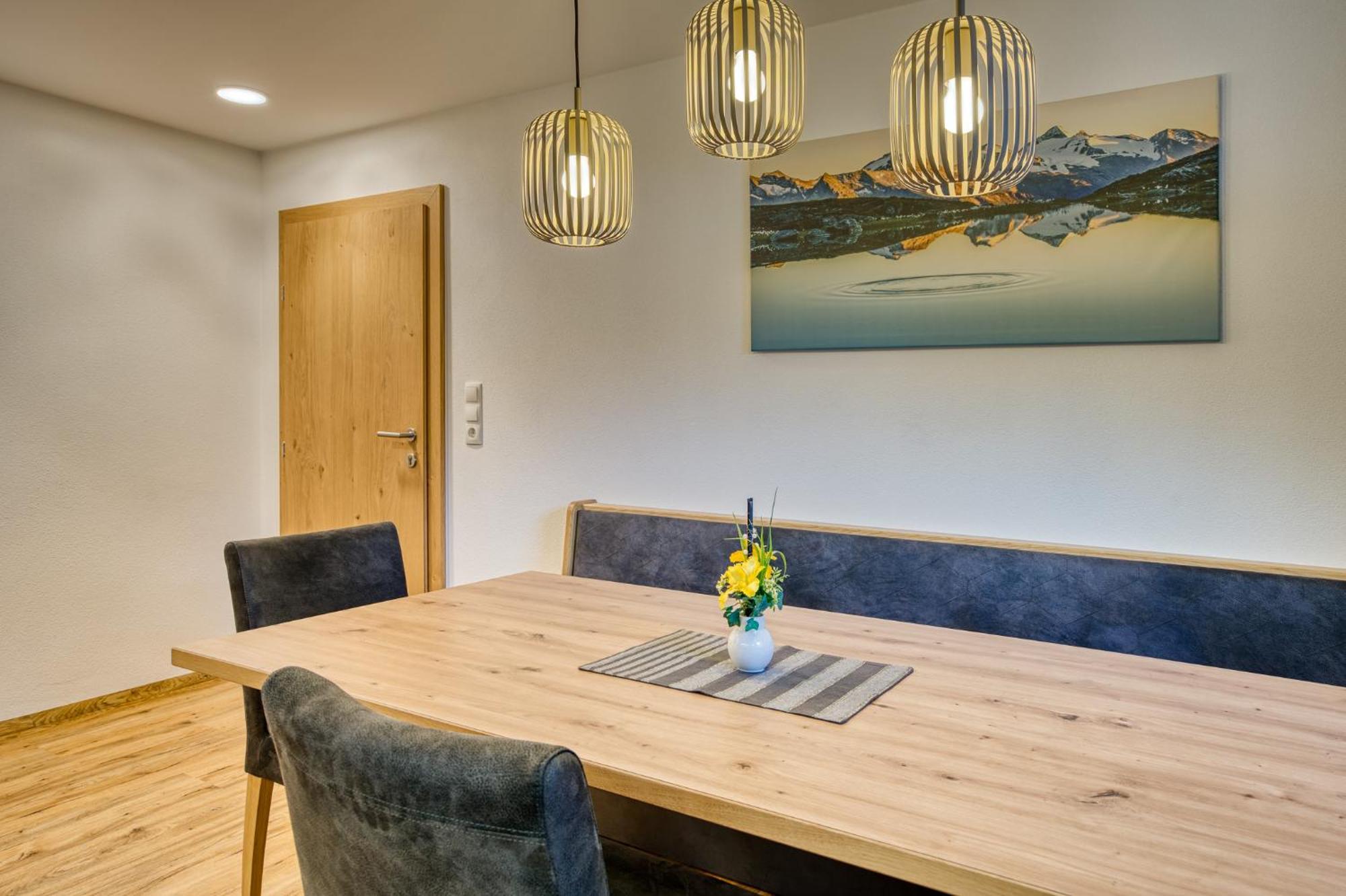 Alpenrose Tux Apartment Ngoại thất bức ảnh