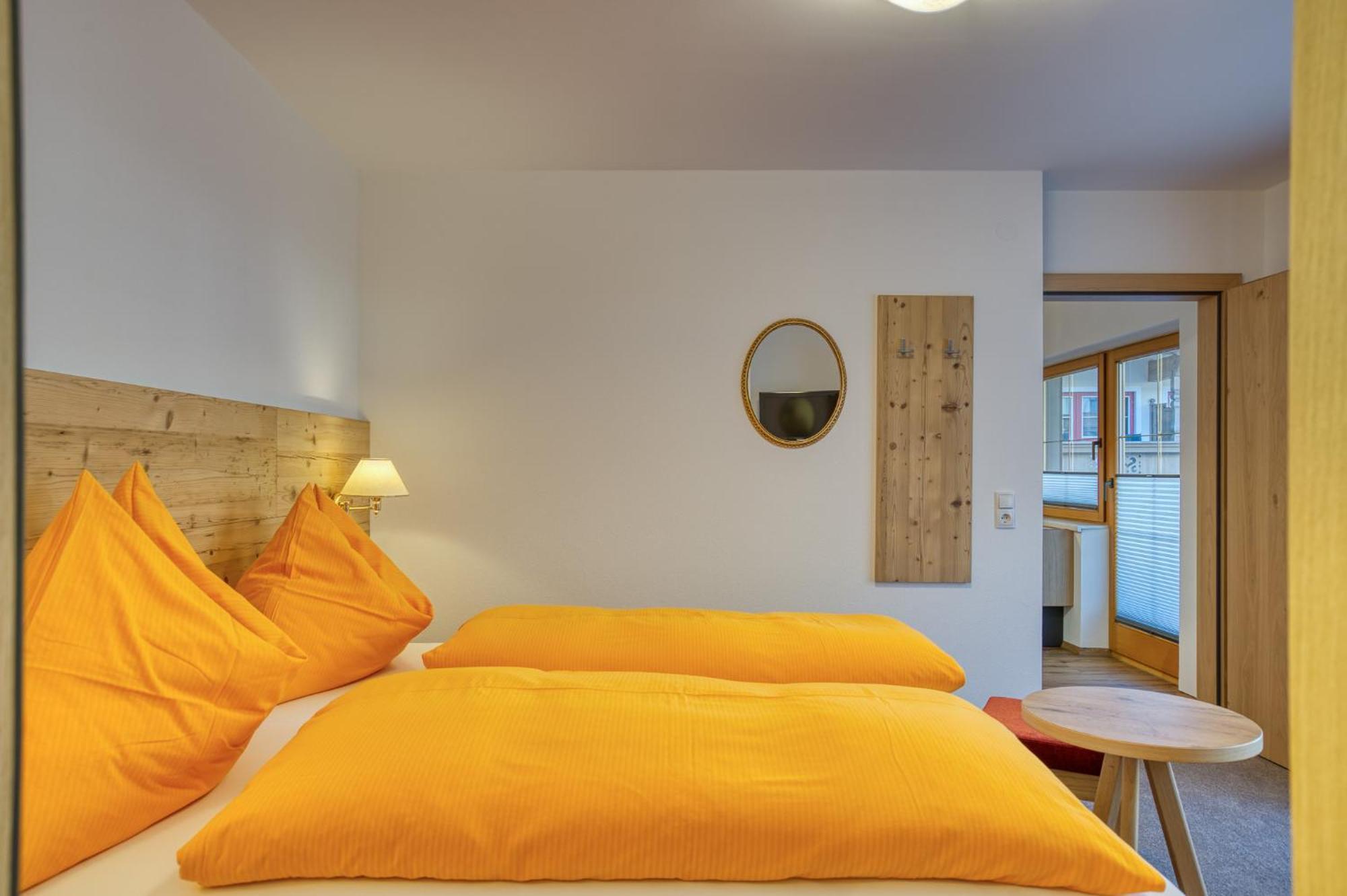 Alpenrose Tux Apartment Ngoại thất bức ảnh