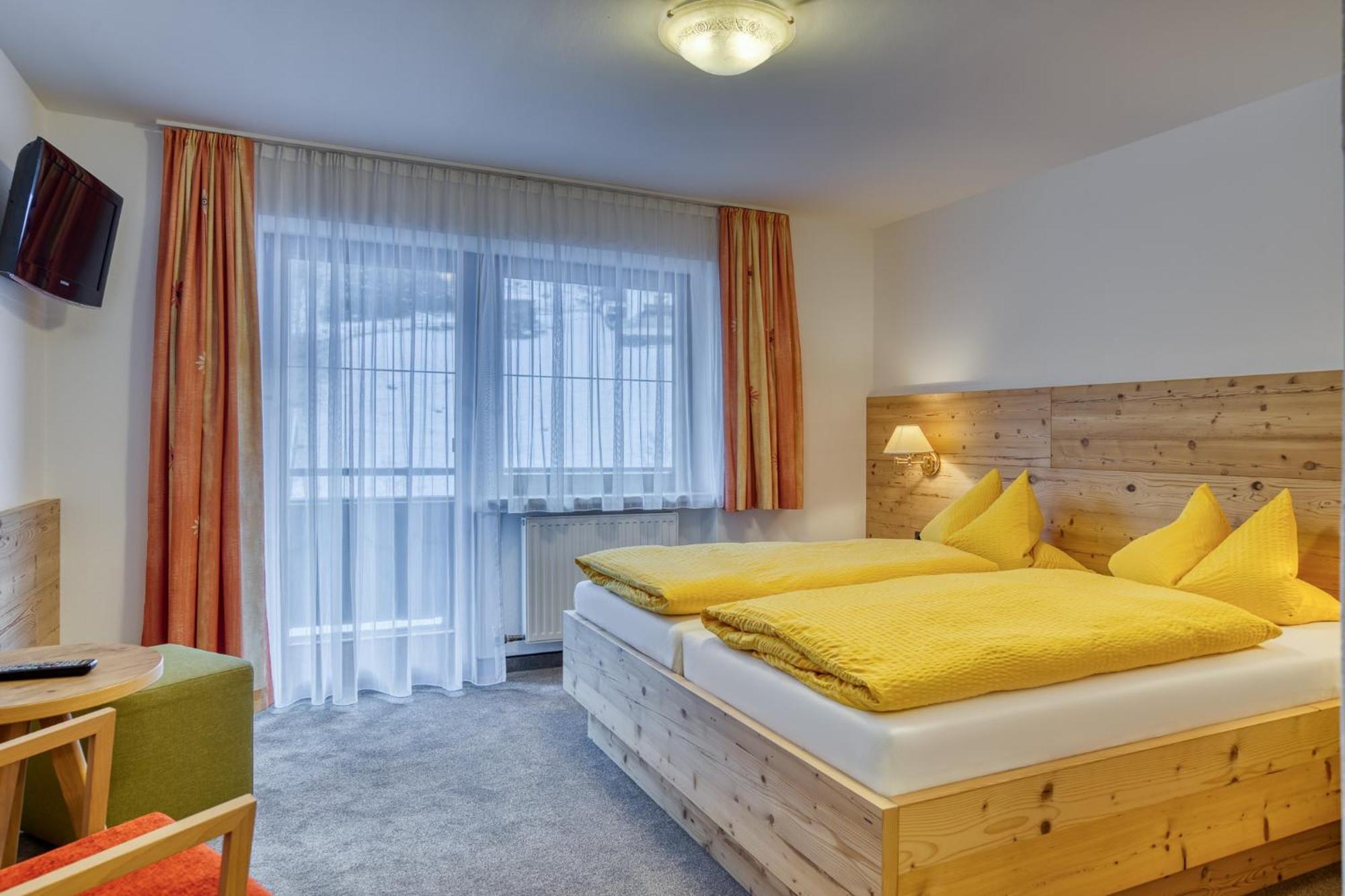 Alpenrose Tux Apartment Ngoại thất bức ảnh