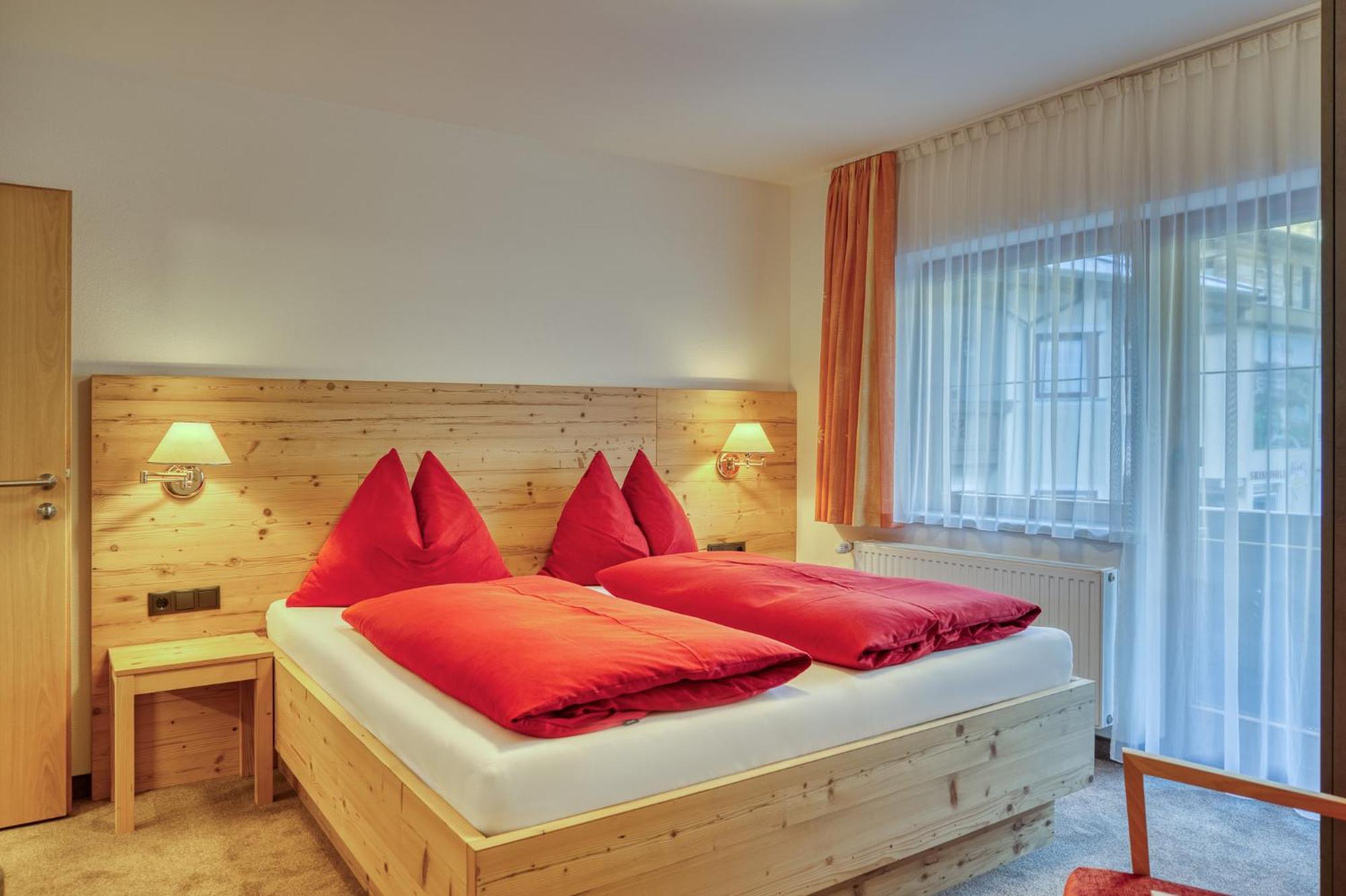 Alpenrose Tux Apartment Ngoại thất bức ảnh