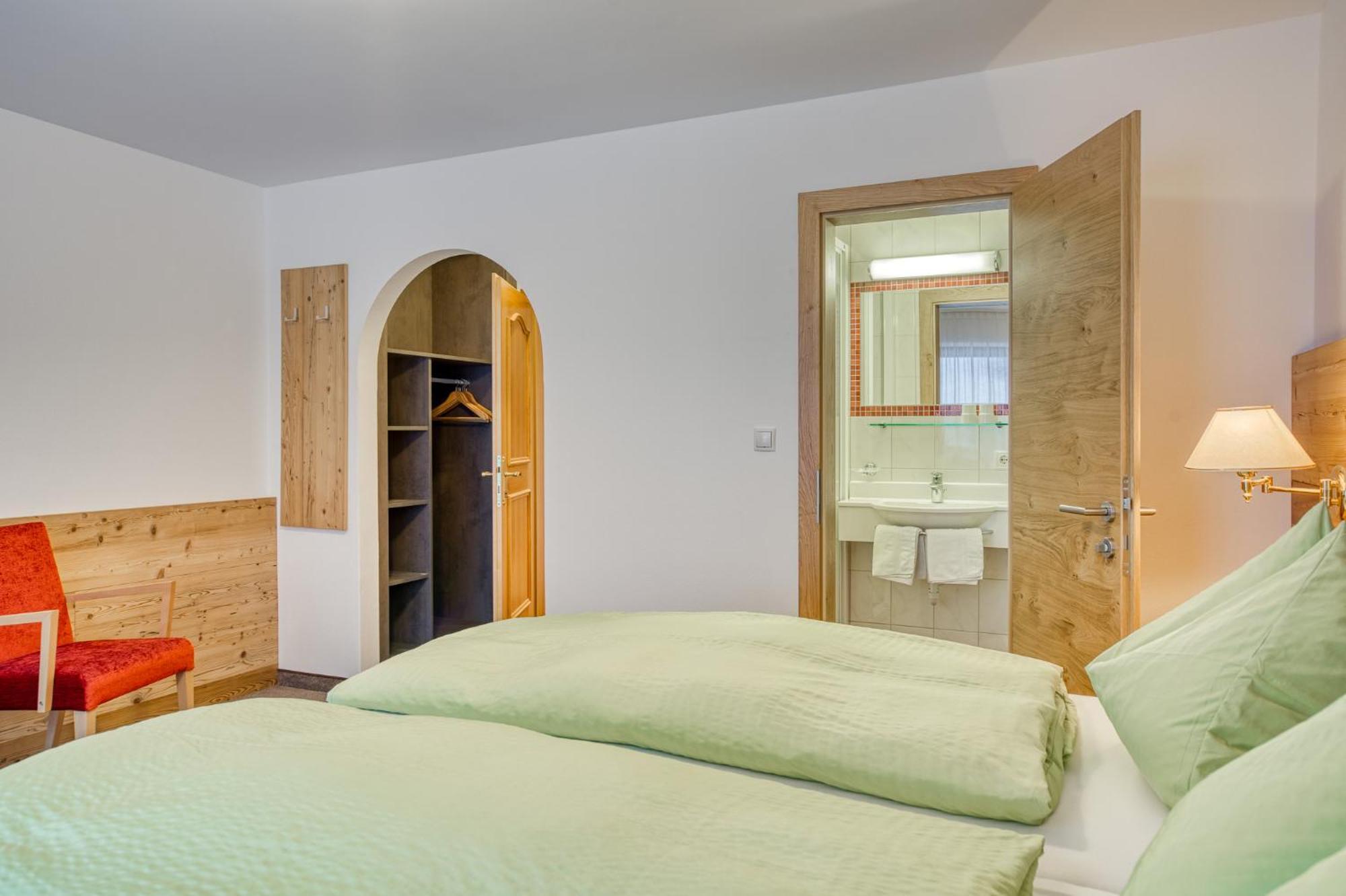 Alpenrose Tux Apartment Ngoại thất bức ảnh