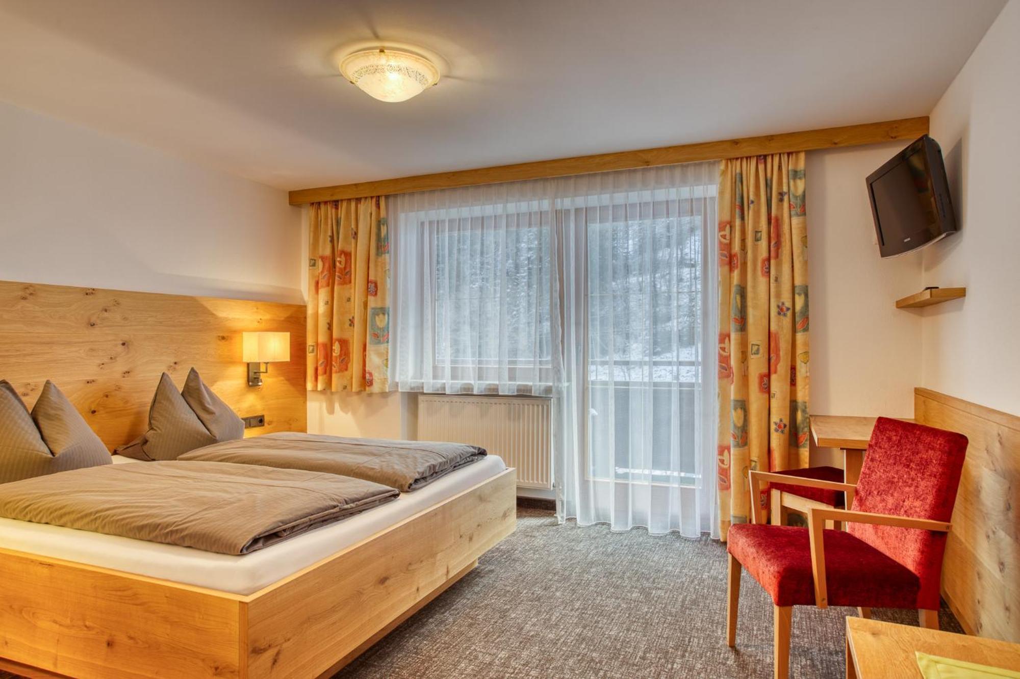 Alpenrose Tux Apartment Ngoại thất bức ảnh